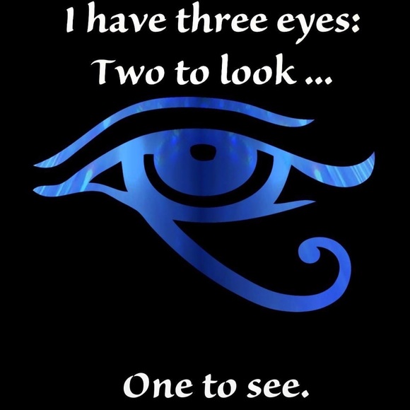 Meet your Posher, Tricia🌻 I am a Powerful, Passionate, Happy Woman. 🌟 - Picture 4 of 14